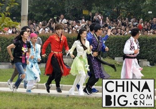 奔跑吧兄弟第三季变身“彩虹团”即将开跑 郭采洁舒畅倾情助阵