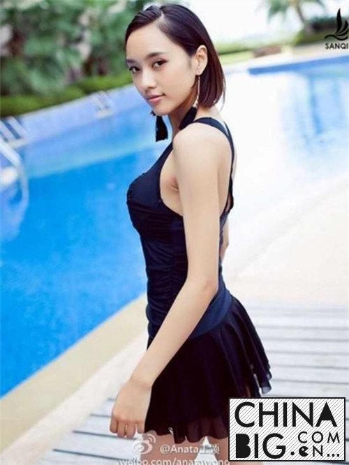 王思聪奢华生活大曝光 后宫佳丽美女如云