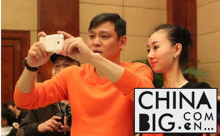 范志毅老婆张梦瑾近照曝光    范志毅与张梦瑾“老少恋”经历波折