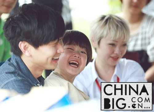 《消失的爱人》黎明“表弟”林俊杰喜欢王珞丹吗？    林俊杰饰演Jimmy老婆是谁？