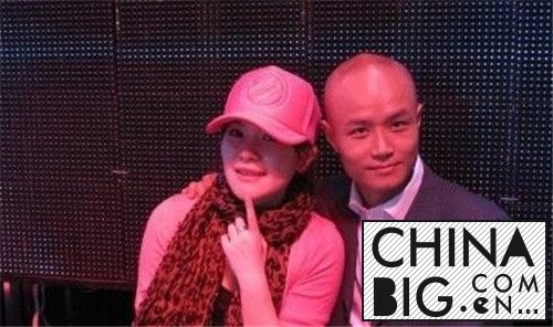 乐嘉两岁女儿照片曝光 揭乐嘉老婆李雪个人资料