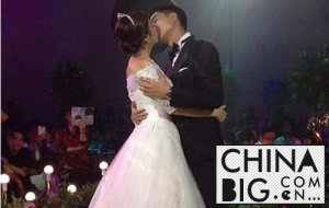 小小彬一家五口照片有没有? 小小彬身世资料家