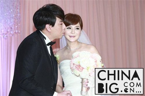 梁赫群老婆是谁？揭梁赫群与老婆周裕婷Eva之间的三角恋情