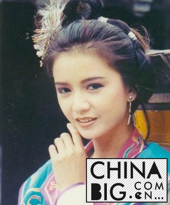 曾华倩死了是真的吗？ 曾华倩与梁朝伟分手原因