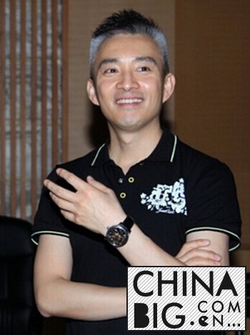 亚宁近况头发全白   亚宁绯闻男友杨健照片资料介绍
