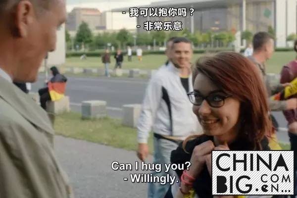Ӿ㱩¶ԵĵӰ