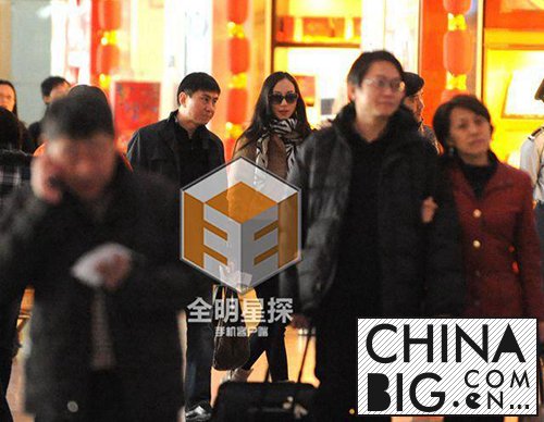 韩雪的老公是万山吗？   韩雪隐婚多年女儿照片曝光