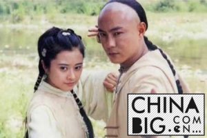 于明加与胡俊结婚照 于明加有几任老公?(2)_华