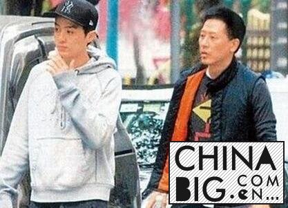 唐鹤德的妻子是谁? 唐鹤德新男朋友类似张国荣
