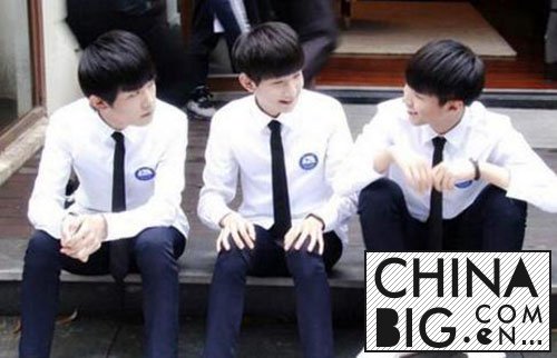 롷TFBOYS˭AIꣿ