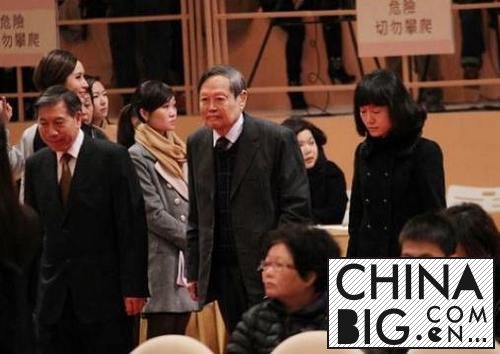 杨振宁和翁帆有没有孩子? 杨振宁和翁帆2016年近况